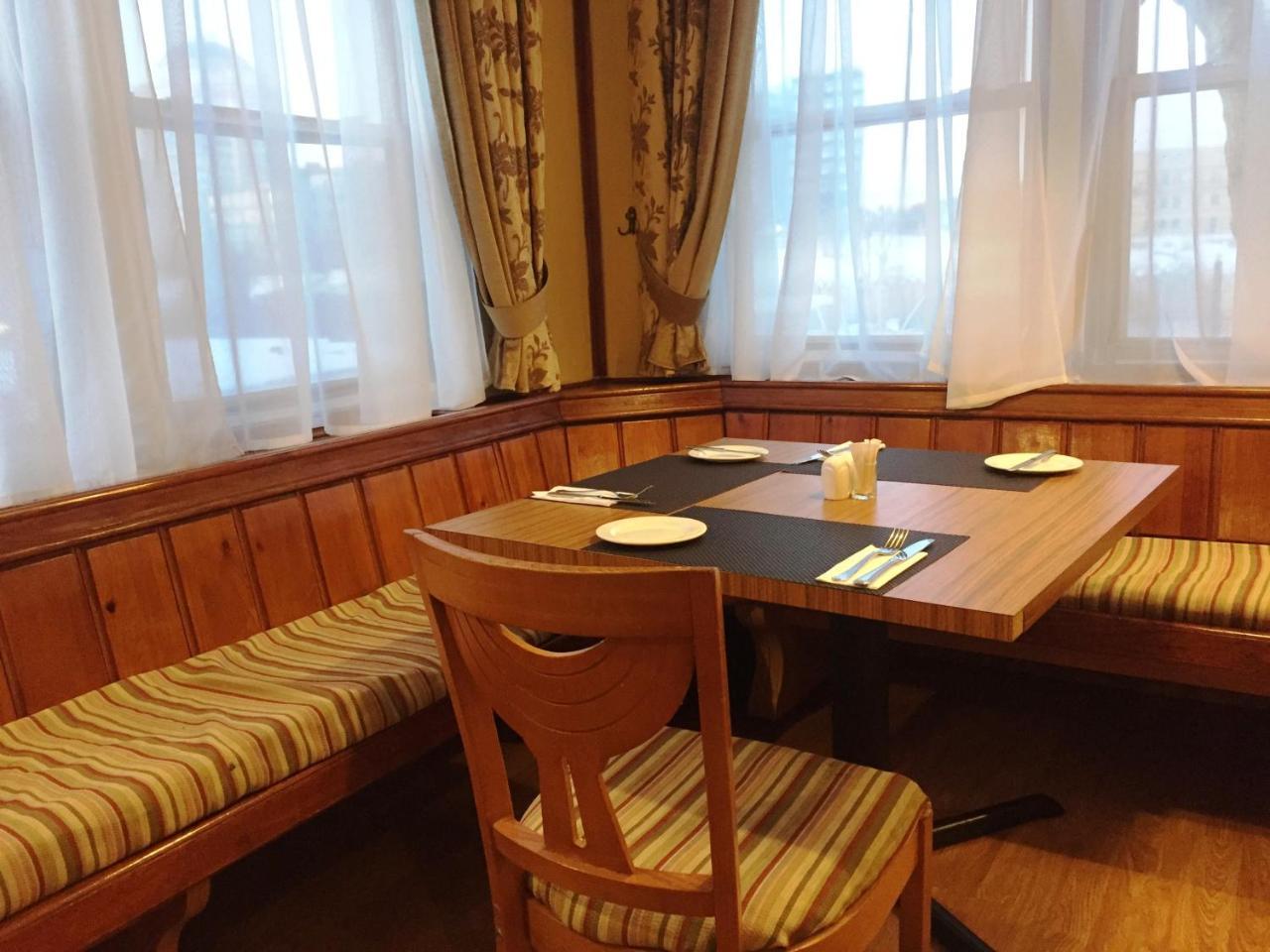 Chagala Atyrau Hotel Exterior foto